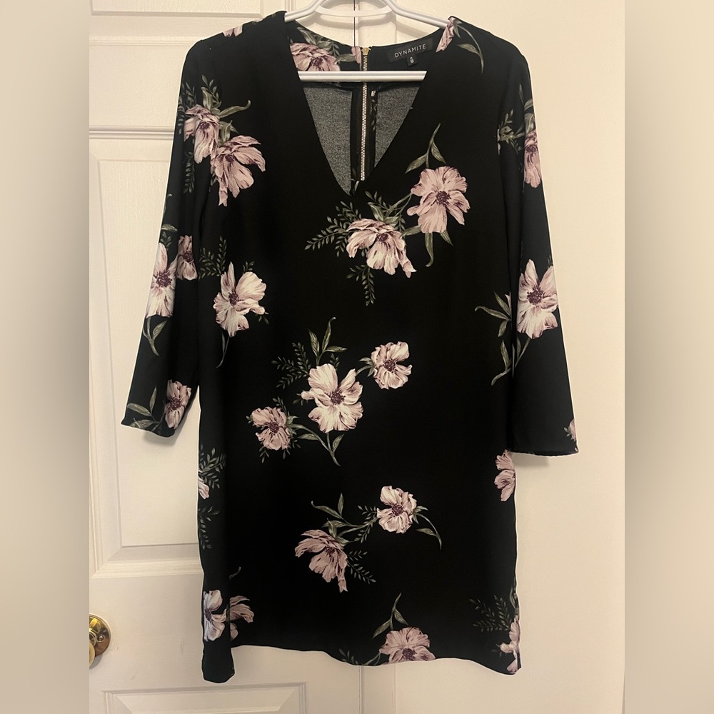 Dynamite Floral Dress 🌸 🌺